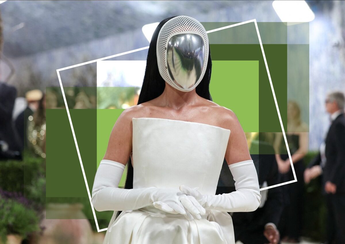 Imagine Stire Apariția care a băgat internetul în ceață la Met Gala 2026. Celebra artista a apărut după 4 ani complet schimbată! | 2review.ro