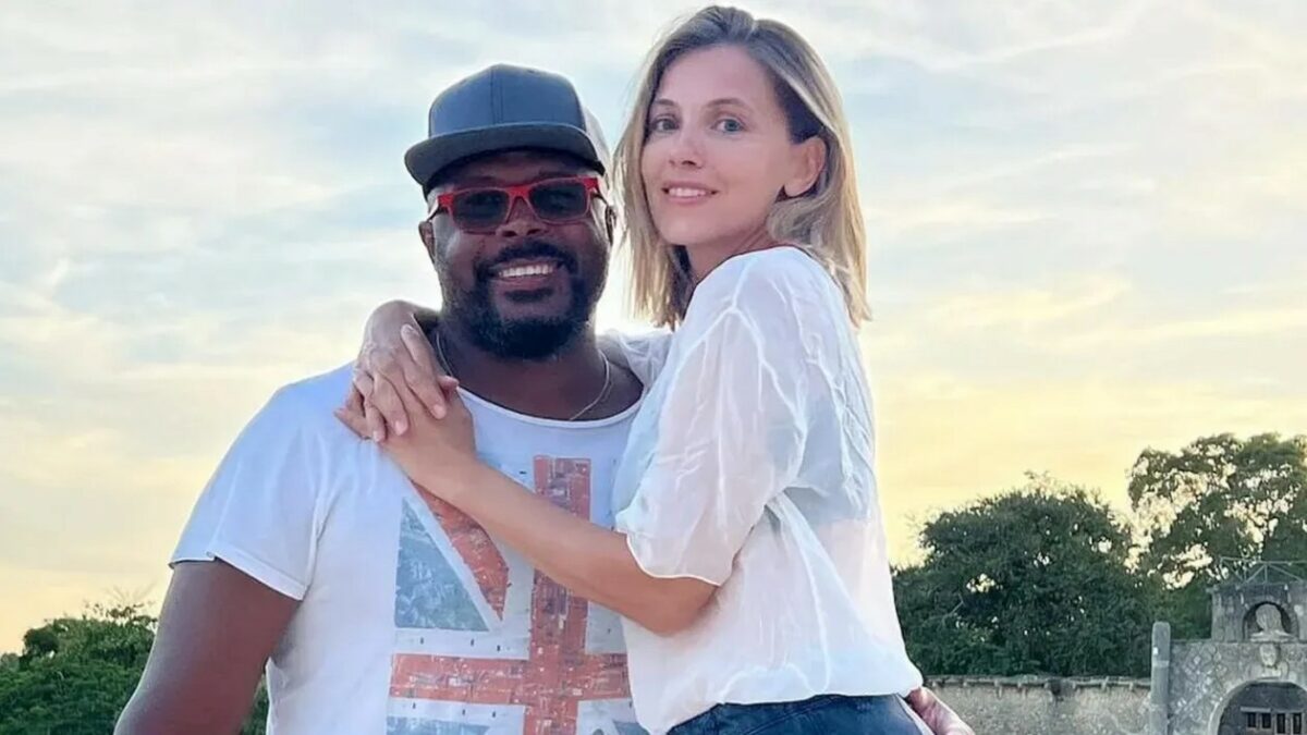 Imagine Stire Andreea Ibacka a vrut să dea cu mașina peste Cabral, după ce a fost prins cu două blonde. Episodul povestit de vedeta Pro TV | 2review.ro