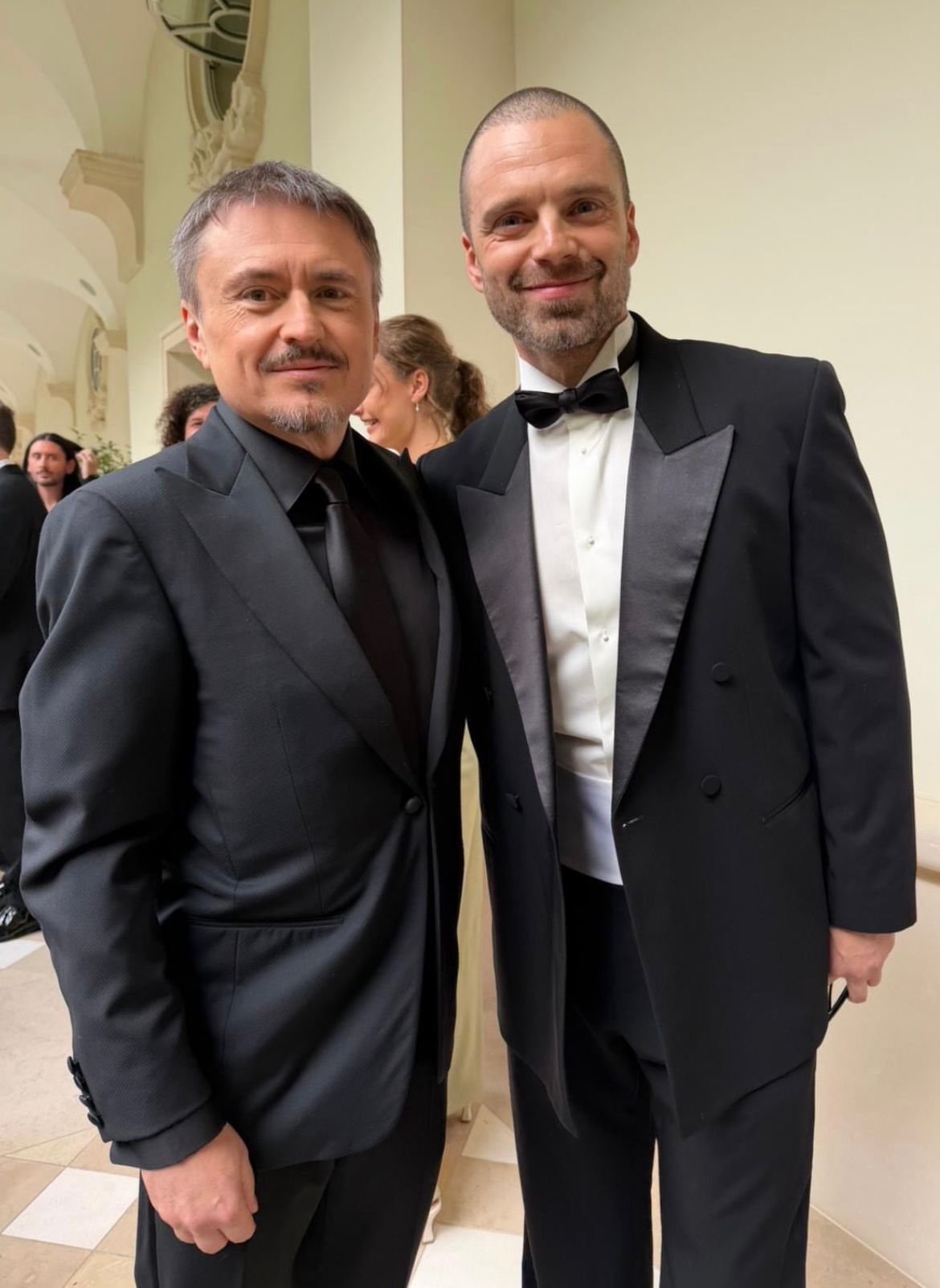 Performanță istorică la Festivalul de film de la Cannes: Regizorul Cristian Mungiu a castigat trofeul Palme d`Or