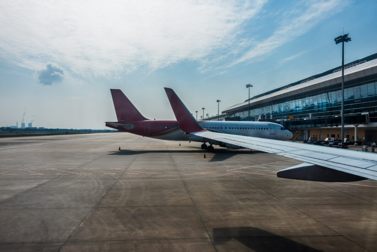 Imagine Stire Incident trist pe aeroportul din Denver. Un bărbat a murit după ce a fost lovit de un avion pregătit de decolare | 2review.ro