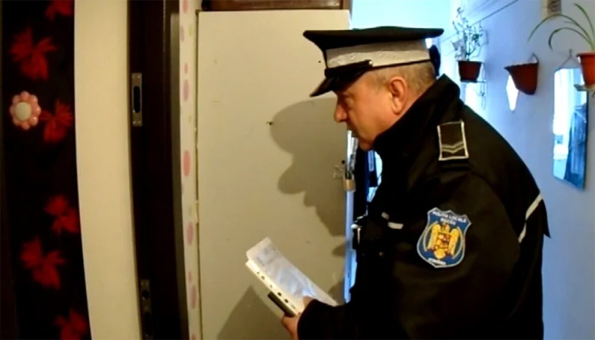 Imagine Stire 500 lei amendă pentru românii care locuiesc la bloc și fac acest lucru în balcon. Majoritatea locatarilor comit această greșeală, neștiind că nu au voie | 2review.ro
