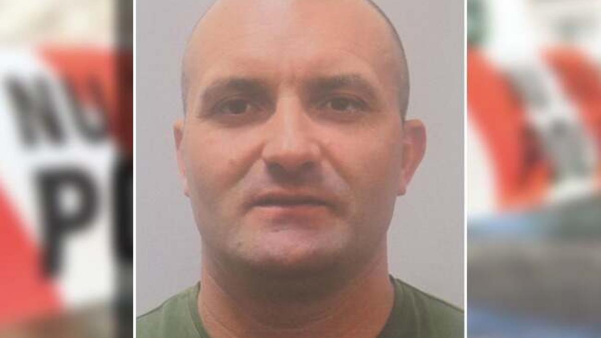 Imagine Stire Elevă de 18 ani, ucisă la ferma la care făcea practică în Bihor. El este principalul suspect: cine îl vede, să sune imediat la 112! | 2review.ro