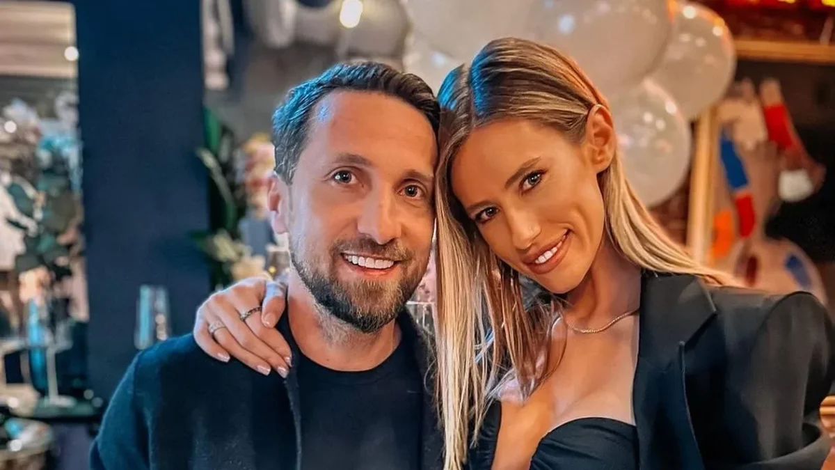 Imagine Stire Dani Oţil a scos-o din minți pe Gabriela Prisăcariu. Soția matinalului de la Antena 1 a făcut public tot! | 2review.ro