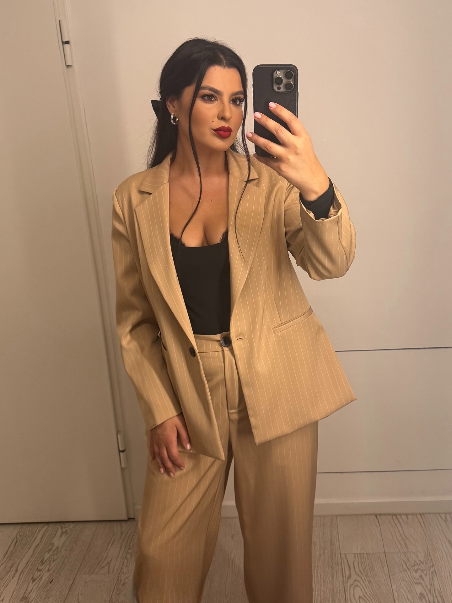 Ioana State s-a tunat din cap până-n picioare