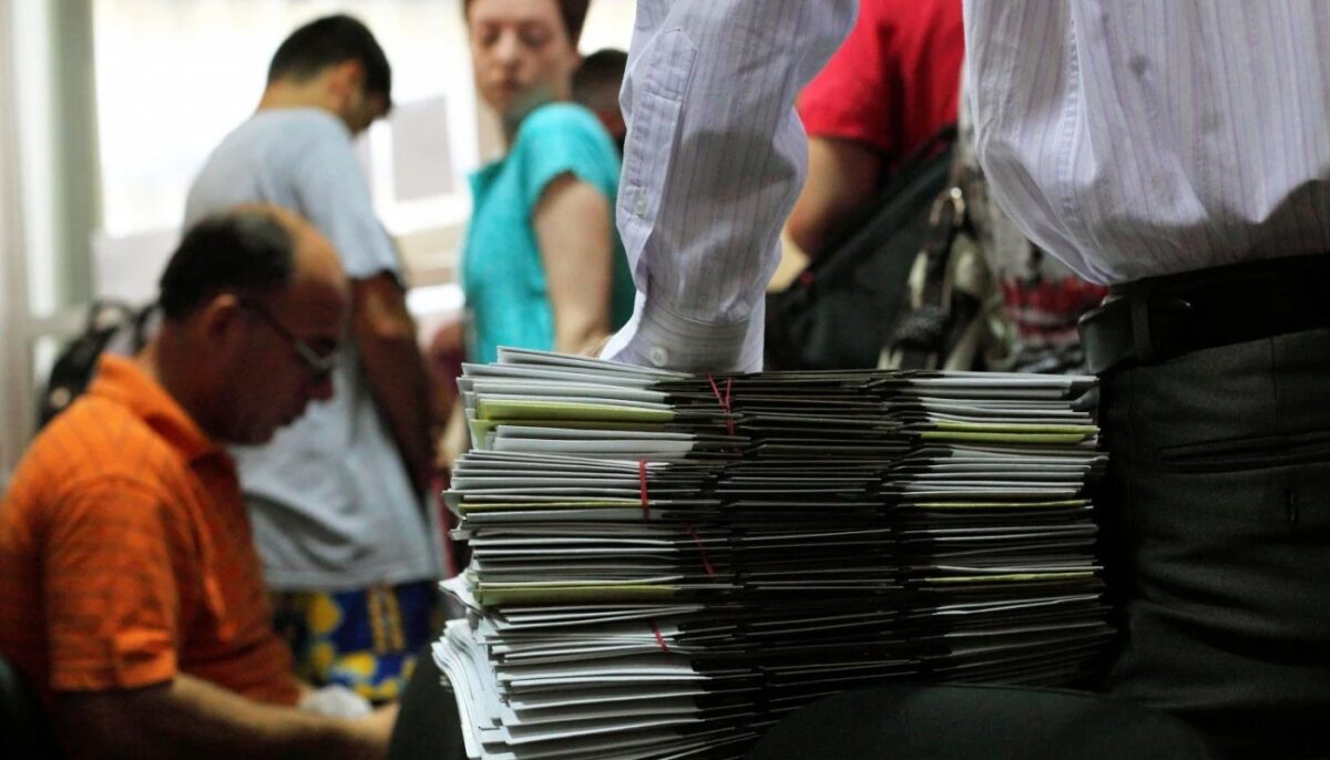 Imagine Stire Aproape un milion de pensionari români pot pierde 2.300 lei la pensie. Cine se încadrează | 2review.ro