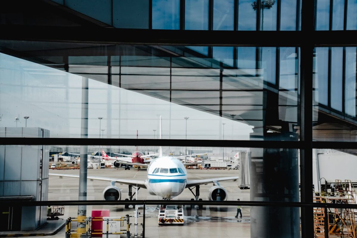 Imagine Stire Compania aeriană care anulează rutele de pe Aeroportul Otopeni. Destinațiile erau preferate de români | 2review.ro