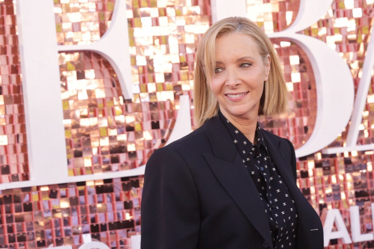 Imagine Stire Actorii din „Friends”, supărați pe Lisa Kudrow, după ce a dezvăluit câți bani câștigă încă de pe urma serialului | 2review.ro