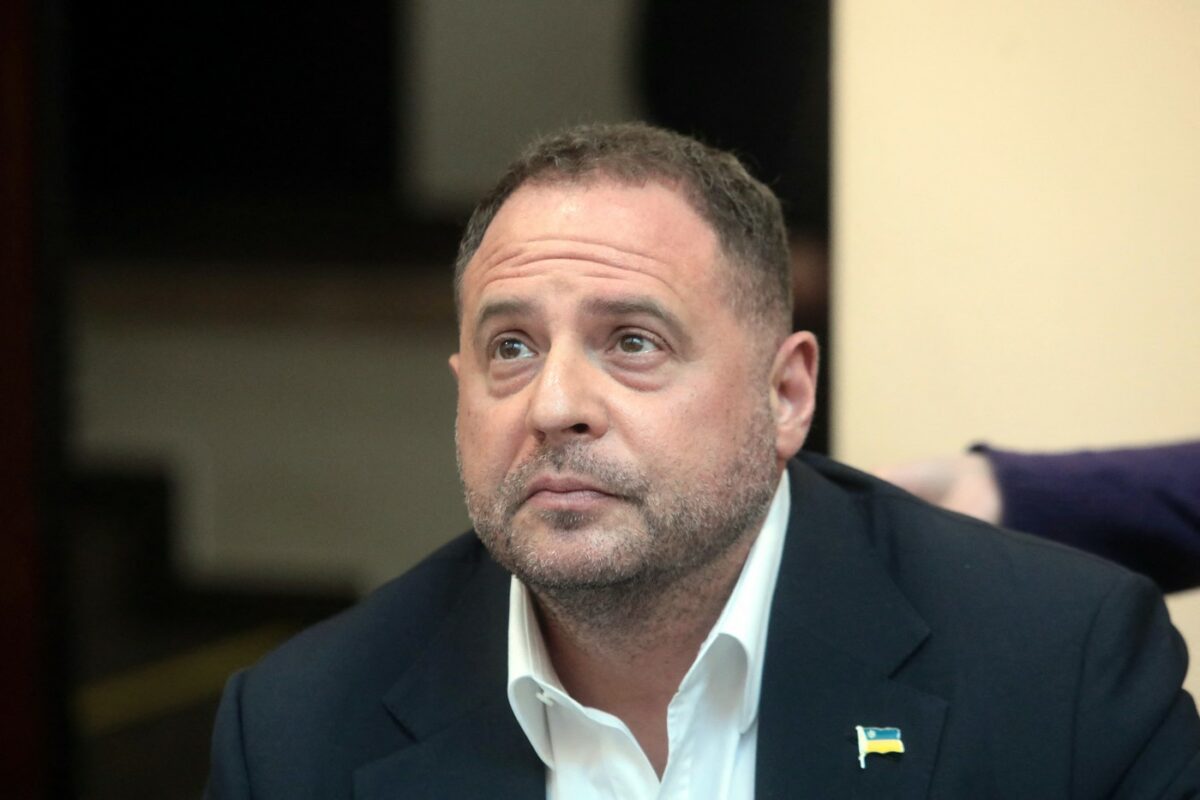 Imagine Stire Lovitură pentru Volodimir Zelenski. Fostul șef al Administrației Prezidențiale, Andrii Yermak, a fost arestat | 2review.ro