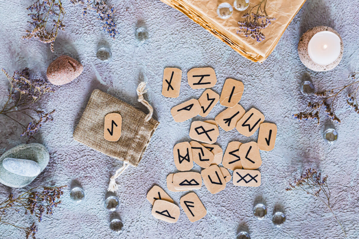 Imagine Stire Horoscop rune azi, 21 mai 2026. Runa lui Odin avertizează o zodie: ia mâna de pe volan că destinul conduce mai bine decât tine | 2review.ro