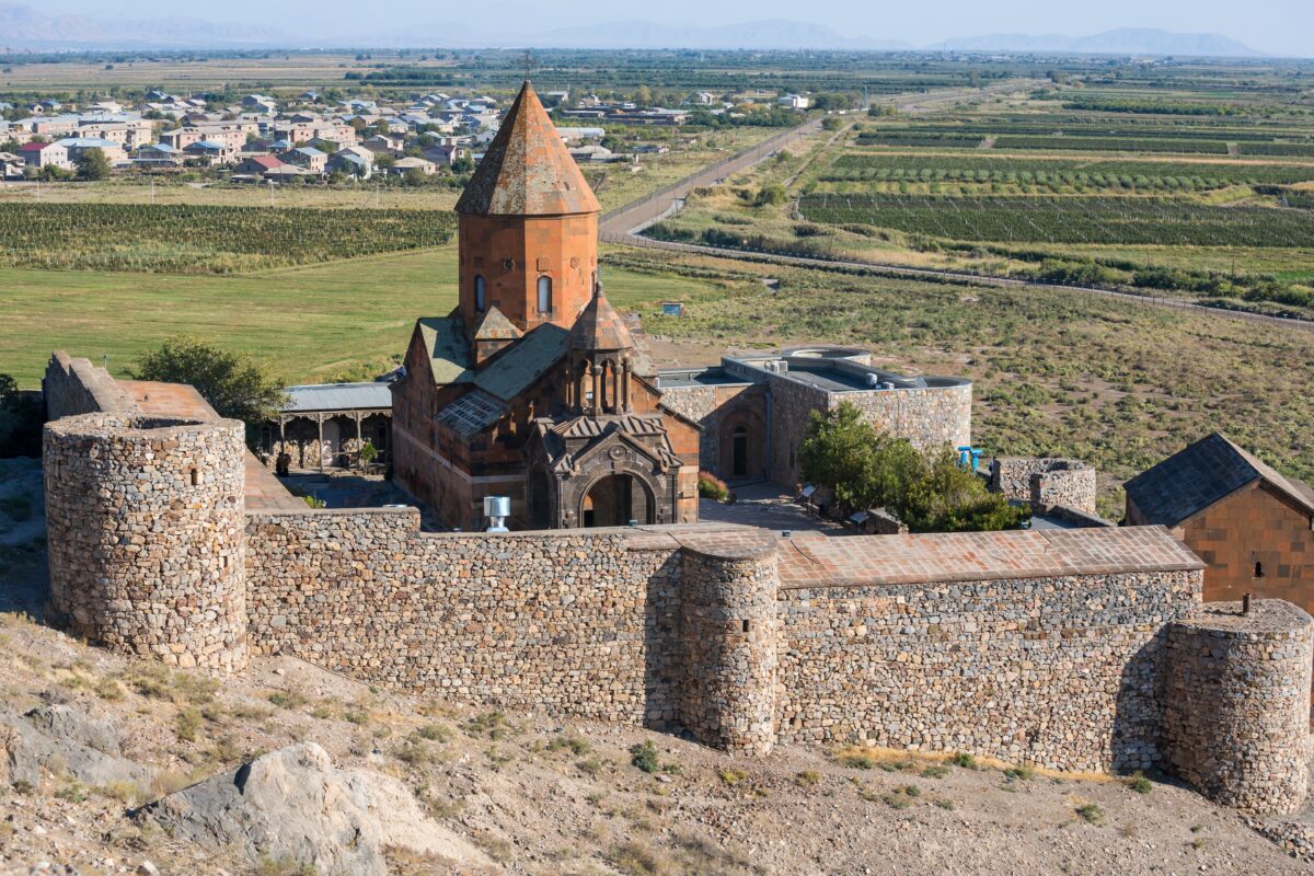 Imagine Stire Check in | Vizita mea la Mănăstirea din Khor Virap din Armenia. Am văzut temnița lui Grigorie Iluminatorul, unde a fost închis 13 ani | 2review.ro