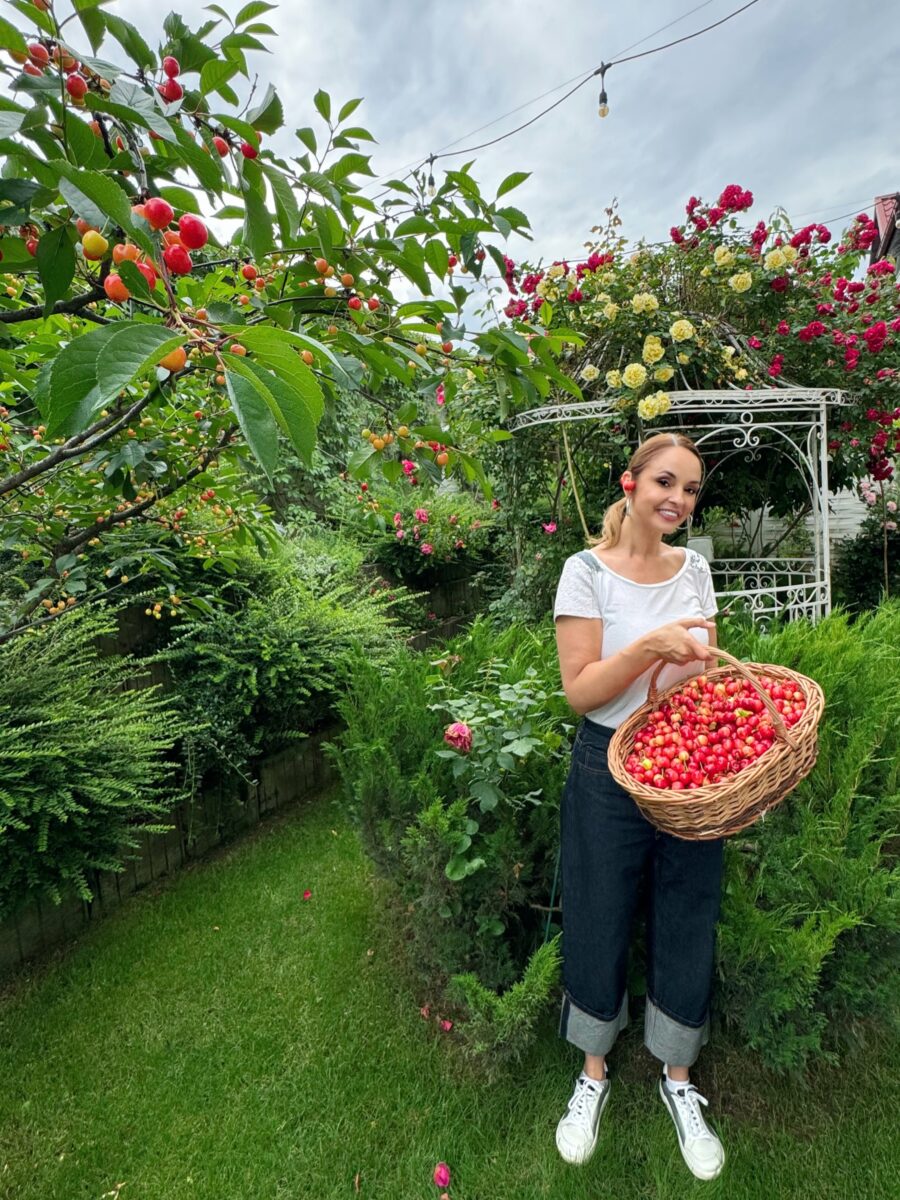 Cum arată grădina pe care Andreea Marin și-a construit-o cu mare grijă: ”M-a învățat răbdarea”