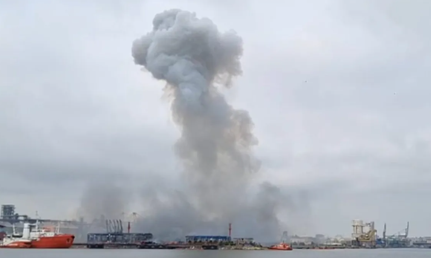 Alertă pe litoralul românesc, după o explozie la Constanța. Ar fi vorba de o dronă