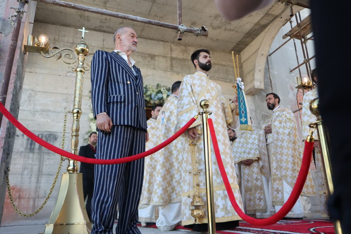 S-a sfințit biserica de 10 milioane de euro a lui Gigi Becali din Pipera. Imagini de la marele eveniment