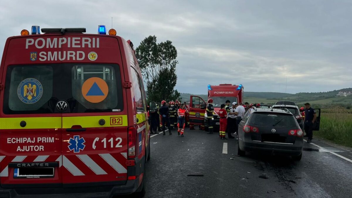 Imagine Stire Accident de proporții pe DN1! 4 mașini implicate și 13 peroane rănite. A fost activat Planul Roșu de intervenție | 2review.ro