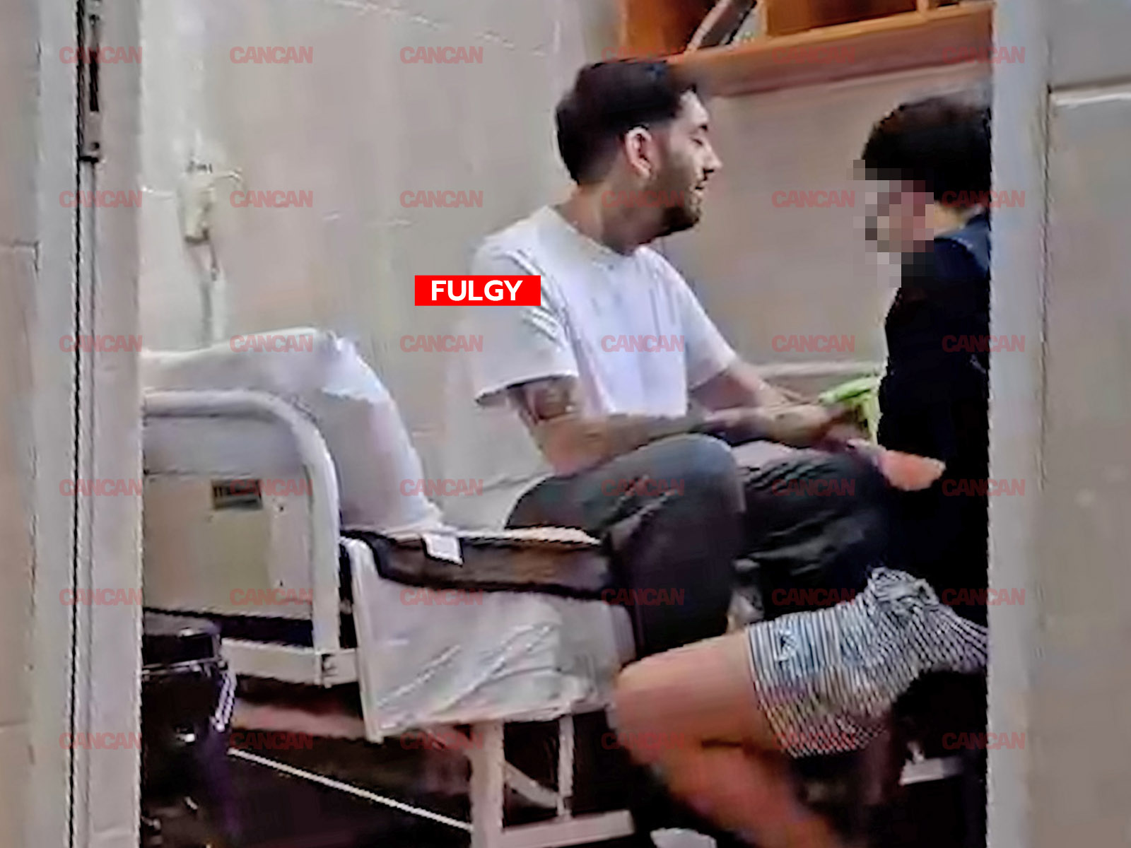 Fulgy de la Clejani, ajutat de asistenții de la Spitalul Alexandru Obregia