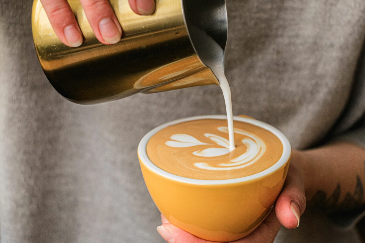 Ce s-a întâmplat după o simplă pauză de cafea. O angajată și-a pierdut locul de muncă