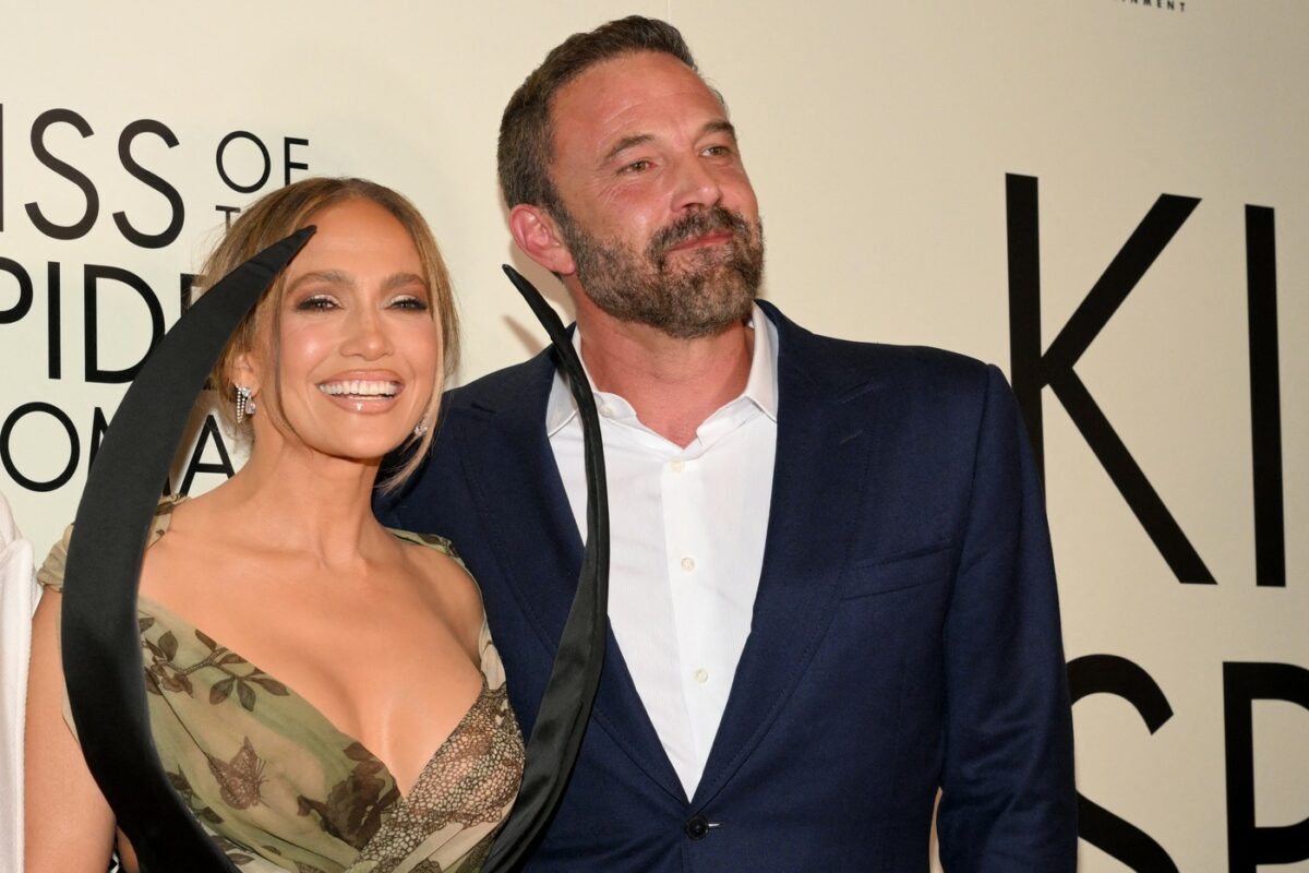 Cum și-a modificat Jennifer Lopez tatuajul făcut în timpul căsniciei cu Ben Affleck. Fanii au observat imediat schimbarea