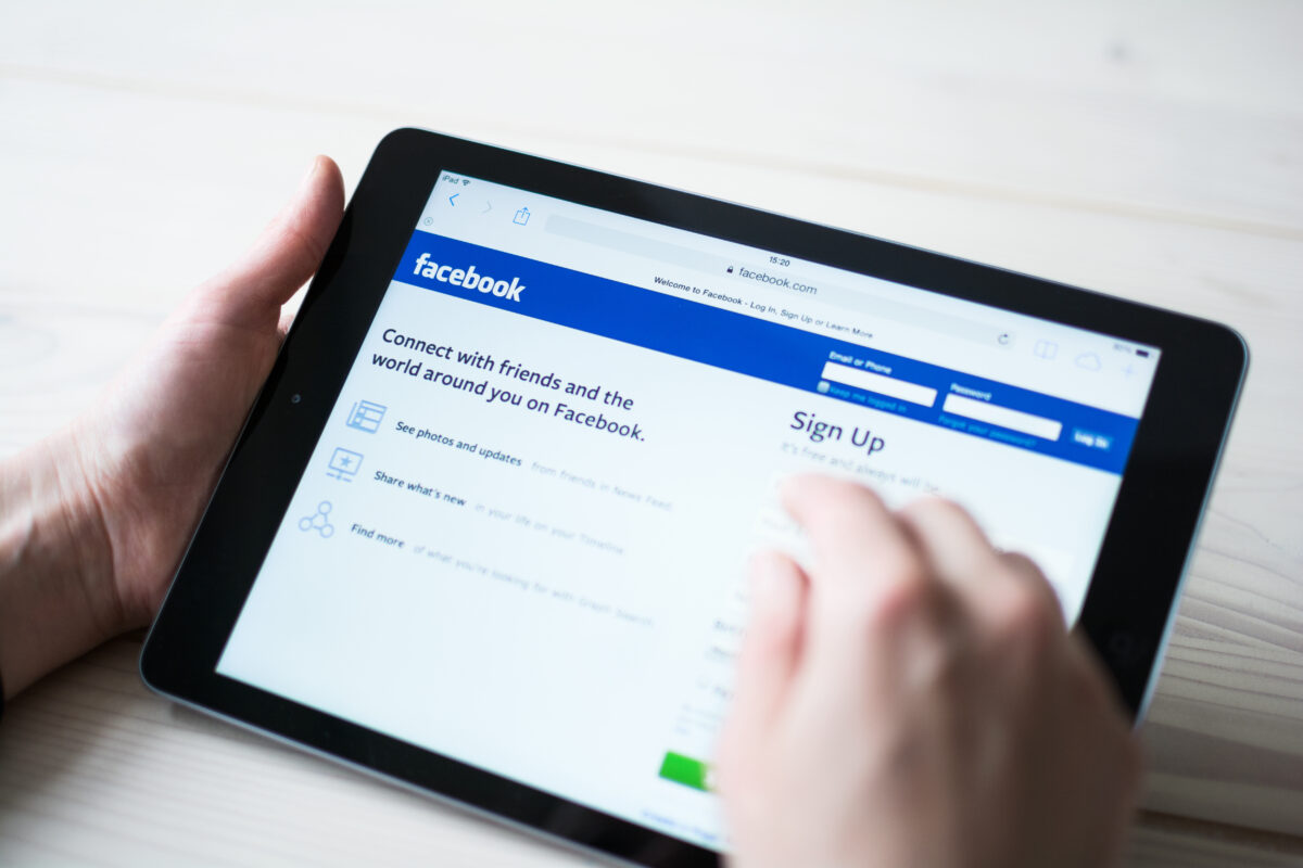 Facebook a picat în toată lumea. Nimeni nu și-a putut accesa contul