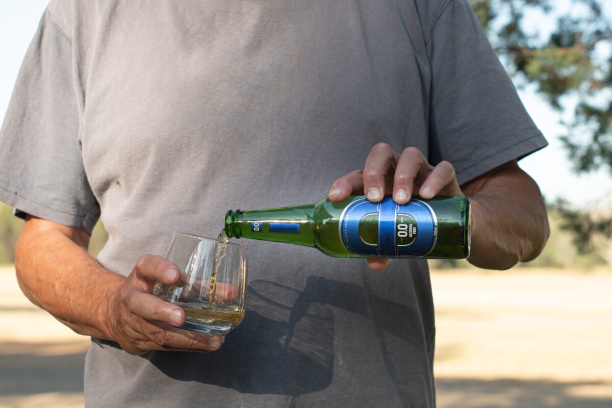 Ce conține berea fără alcool, de fapt. Rezultatele surprinzătoare ale unui studiu recent
