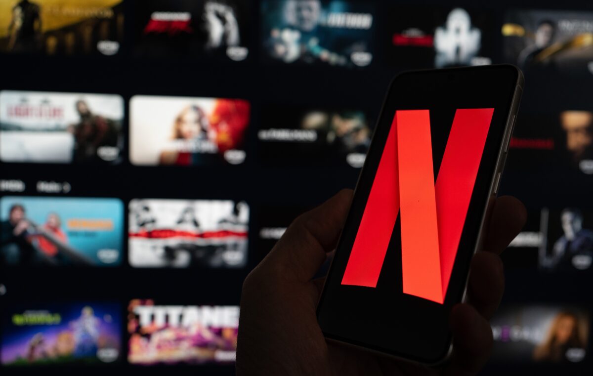 Netflix pregătește un nou serial SF de la creatorii unui fenomen global. Primele detalii despre producție