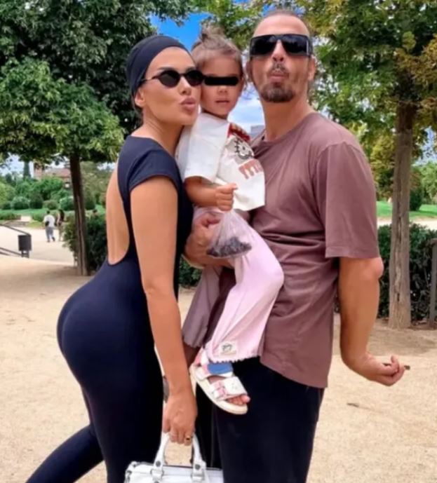 Marisa se pregătește de o vacanță alături de familia sa