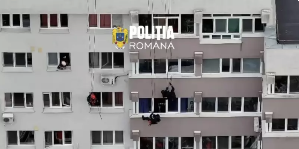 Intervenție dramatică în Sectorul 6! Mascații au escaladat un bloc pentru a salva o femeie
