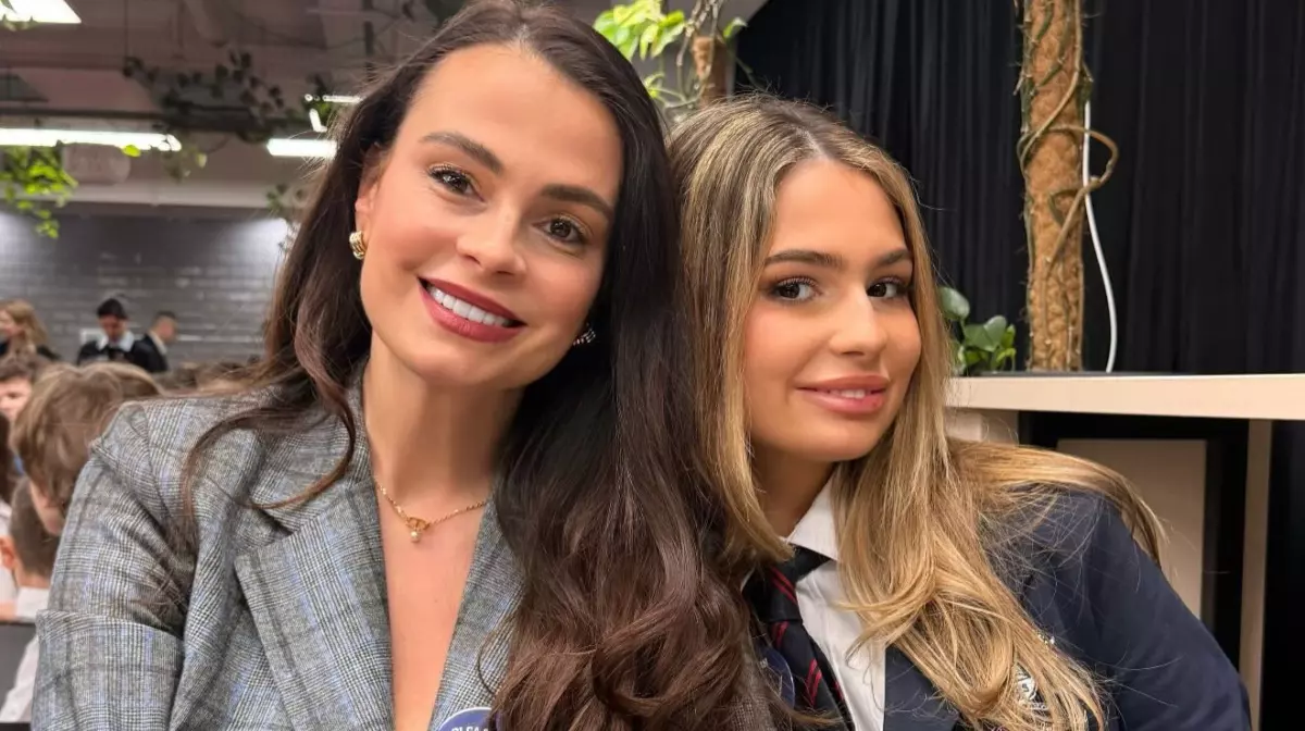 Anca Serea și fiica ei, Sarah, probleme înainte de a ajunge la Bacalaureat. Cartierul în care locuiesc a fost inundat: „Condiții de ieșit din casă”