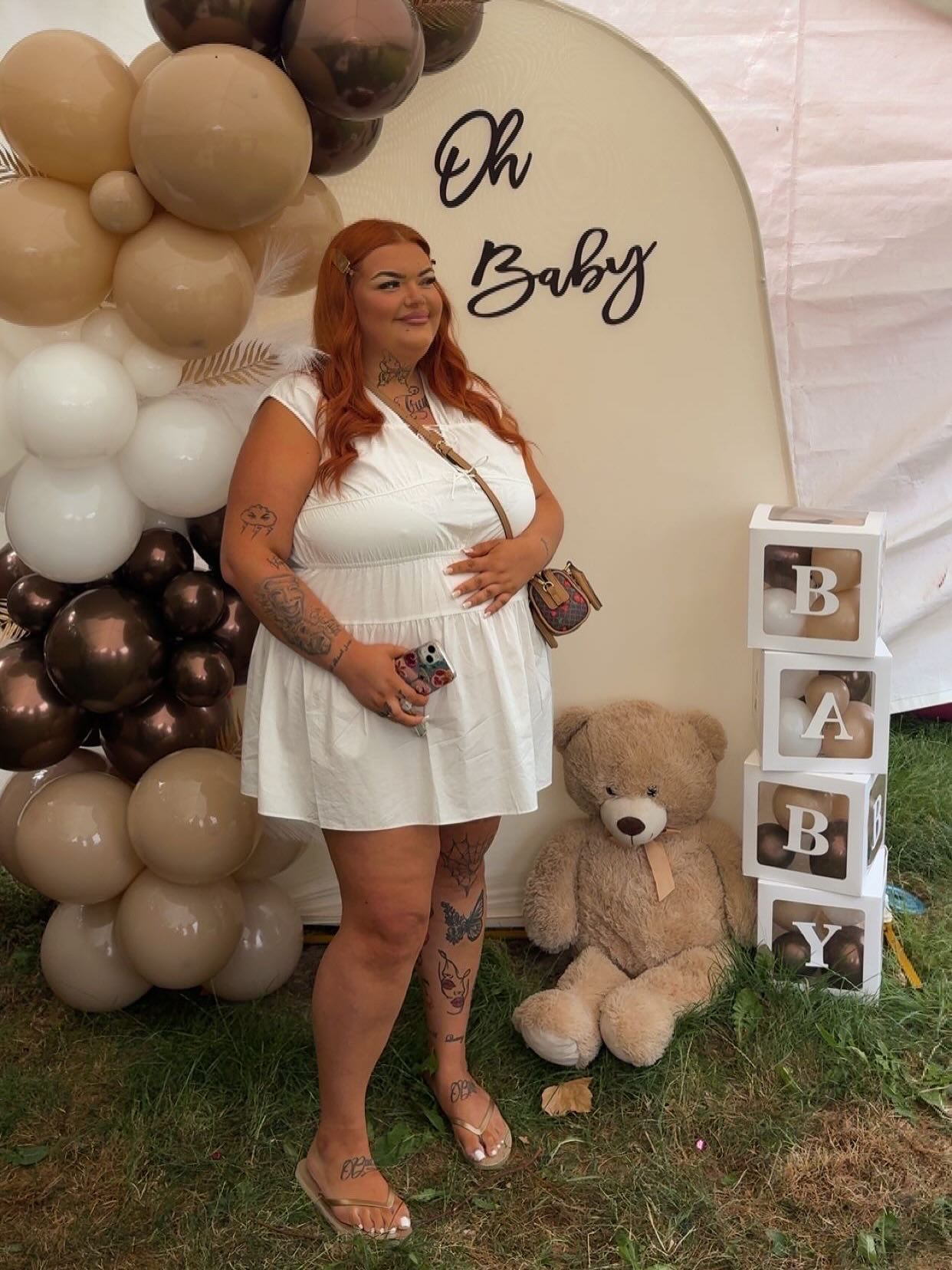 Chelsea Coombes, femeia care leșină când râde