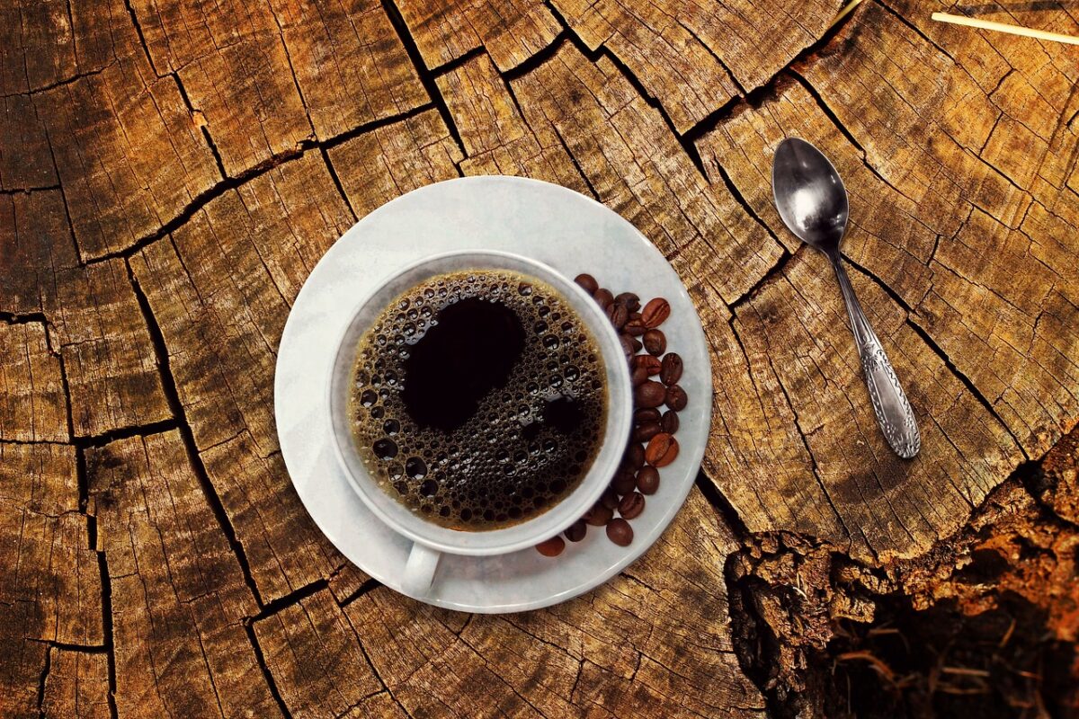 Bei cafeaua înainte de micul dejun? Efectele pe care le poate avea asupra organismului