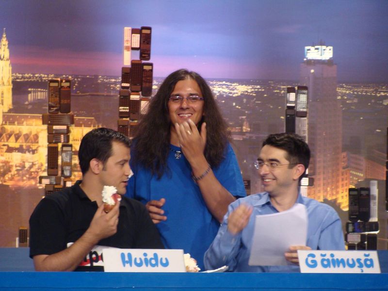 Cristian Hrubaru a făcut parte din echipa emisiunii începând cu anul 2011. Sursa foto: captură „Cronica Cârcotașilor”