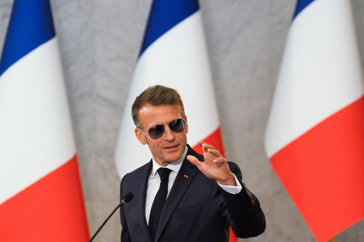 Emmanuel Macron, pus în dificultate de soția lui Erdogan. Momentul care a devenit viral