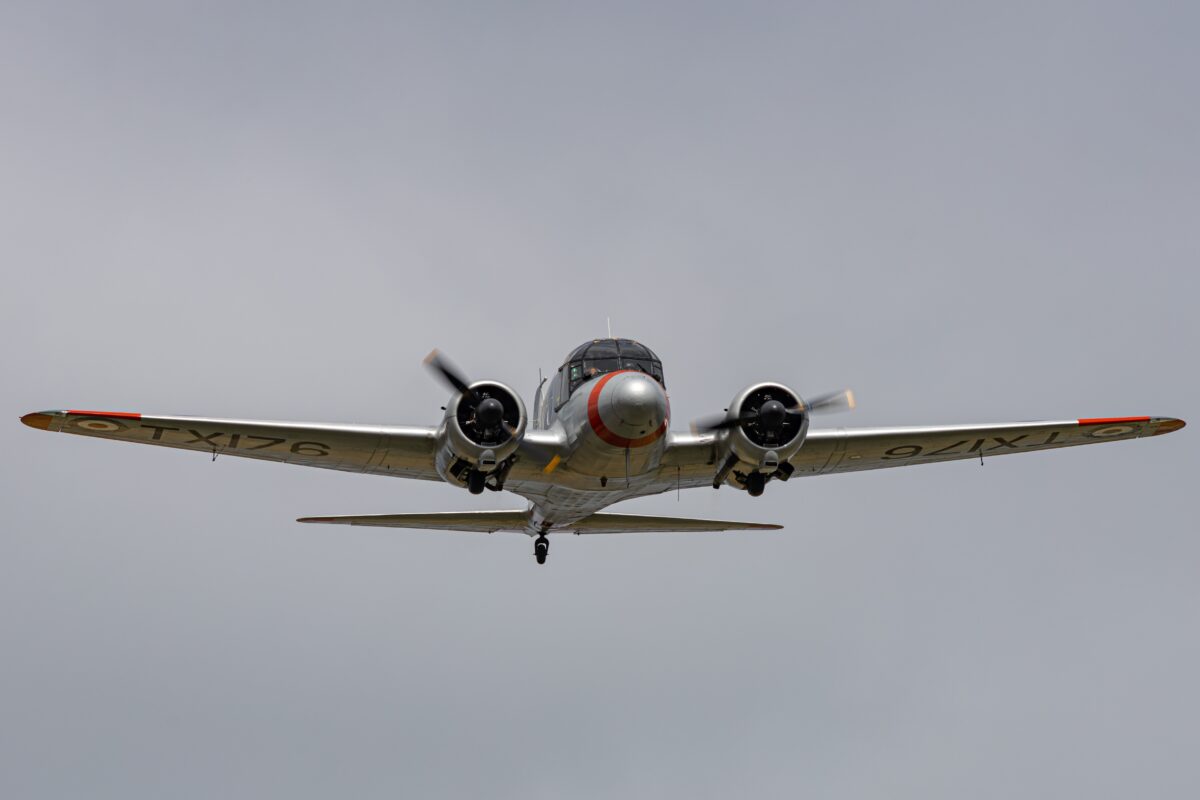 Ce mesaj ilar a scris un pilot pe cerul Angliei. Imaginea a devenit virală, iar șeful l-a lăudat!