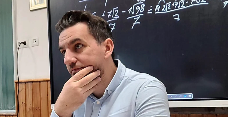 O elevă de la orfelinat i-a cerut ajutorul unui profesor: „Dacă iau BAC-ul pot rămâne aici”