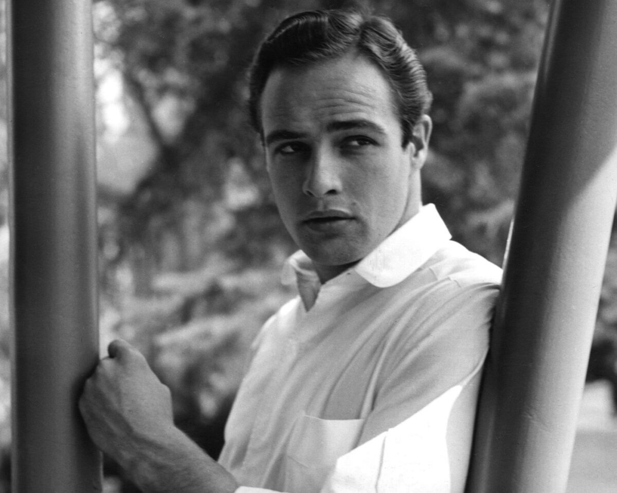 Dezvăluiri surprinzătoare despre Marlon Brando. Celebrul actor ar fi înregistrat convorbiri telefonice cu vedete precum Michael Jackson sau Frank Sinatra