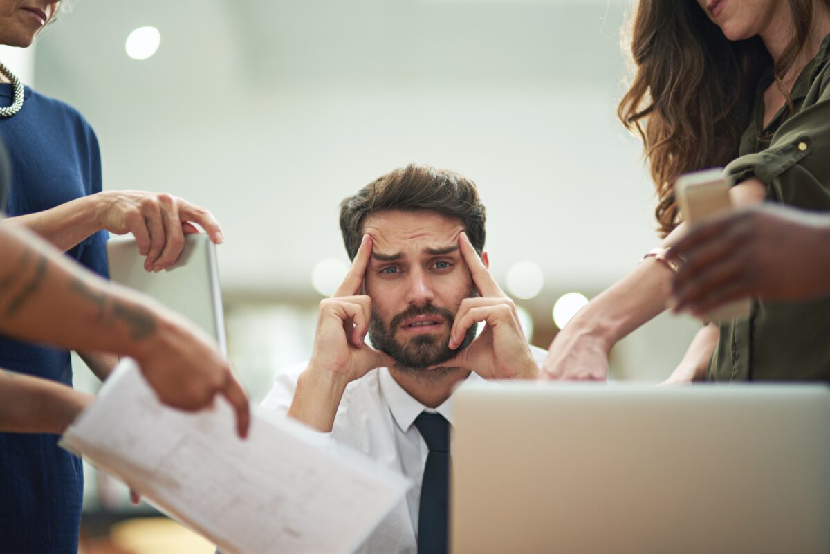 8 surse de stres pe care mulți oameni nu le observă, dar care îți afectează organismul, potrivit experților