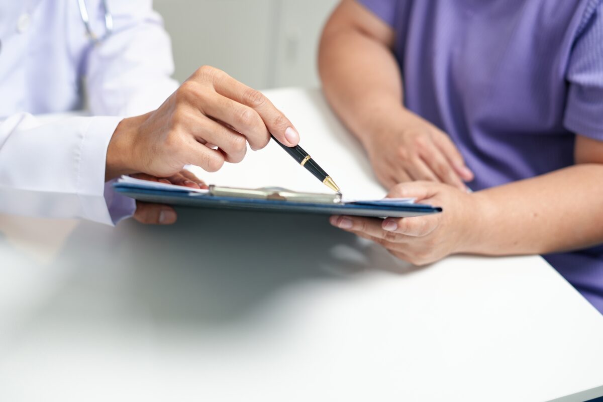 4 obiceiuri pe care ar trebui să le eviți dacă ai colesterolul mărit. Ce recomandă specialiștii