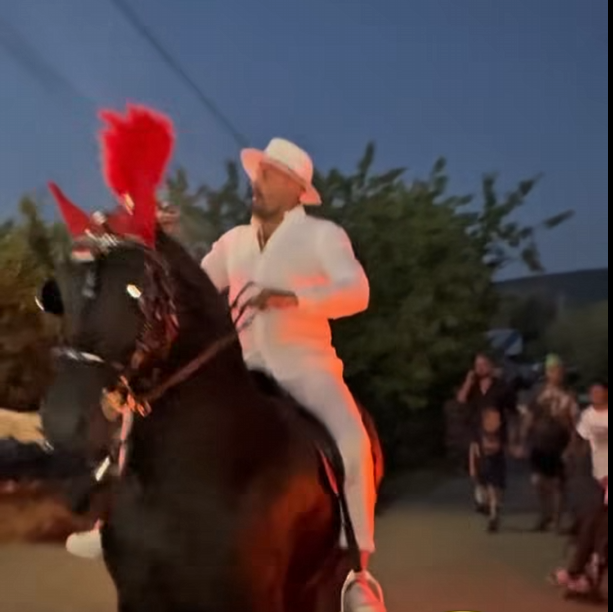  Moșailov a venit călare pe cal la nunta lui Alin Hangu