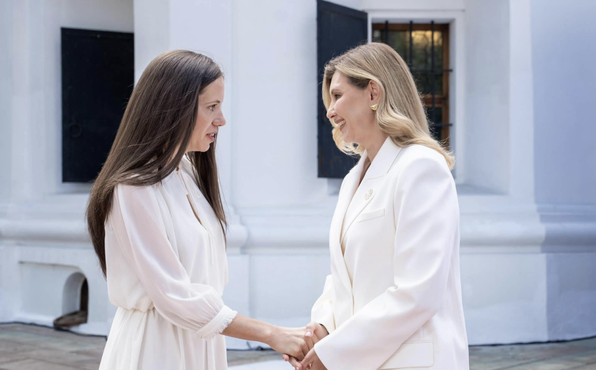 Mirabela Grădinaru, ținută impecabilă la Kiev. Cum și-a făcut apariția în fața Olenei, soția lui Volodimir Zelenski