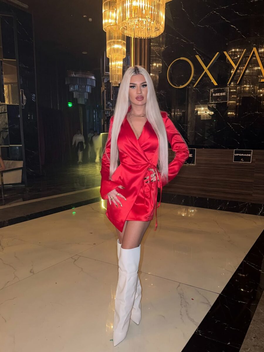 Cum o cheamă, de fapt, pe Andreea BLD și ce vârstă are. Detalii mai puțin știute despre vedetă