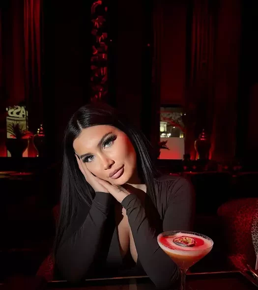 Cine e Tina Ulmeanu de la „Burlacii: Foc în Paradis”, noua emisiune de pe PRO TV. De ce a fost eliminată de la Insula Iubirii?