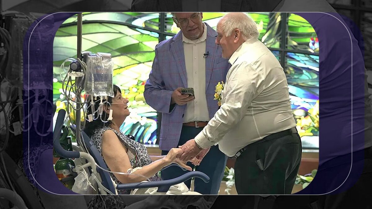 După 15 ani de iubire, s-au căsătorit în spital cu doar câteva zile înainte de operația pe creier a miresei
