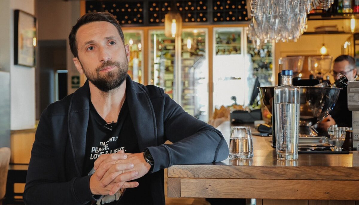 Vlogger olandez, scandalizat de ce a pățit în restaurantul lui Dani Oțil din București: „M-au obligat să..”