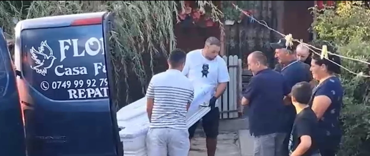 Vlad și Ionuț au fost aduși acasă în sicrie albe. Sora lor urma să se căsătorească luna viitoare