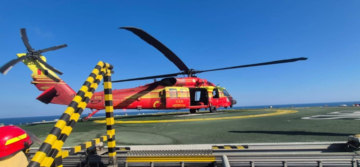 O navă a luat foc și s-a scufundat în Marea Neagră! 12 marinari, salvați de Garda de Coastă: ”A fost lovită!”