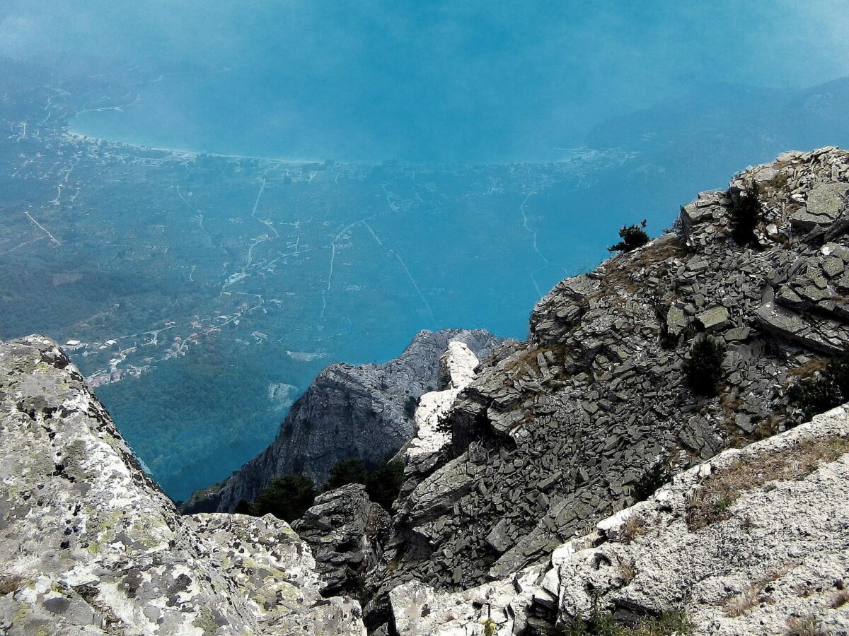Thassos nu mai e chiar ieftină. Cât ajunge să coste o singură zi la plajă