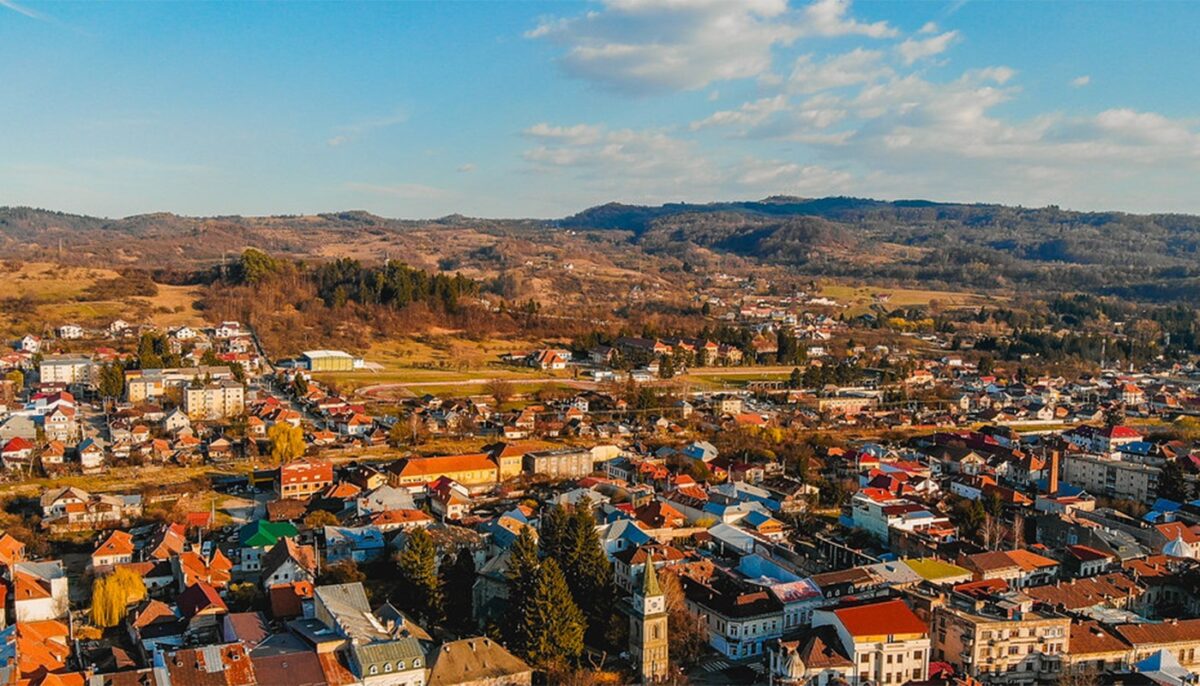 Orașul din România în care un apartament cu 3 camere costă doar 9.999 euro acum, în august 2026
