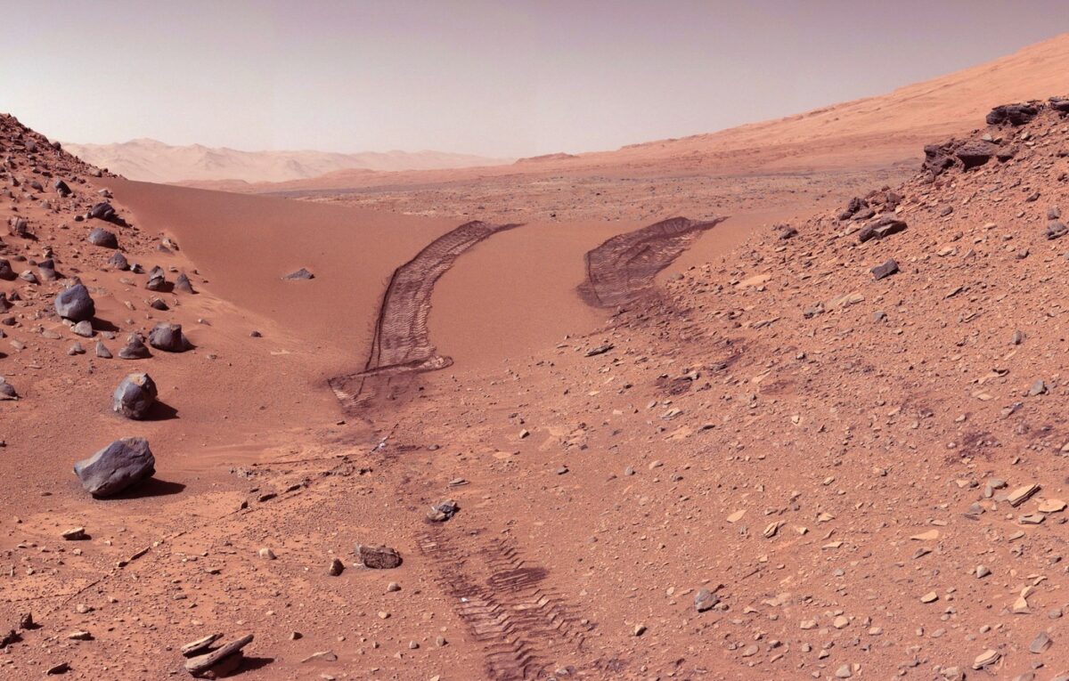 Un „om” a apărut într-o fotografie făcută de NASA pe Marte. Imaginea care i-a uimit pe internauți