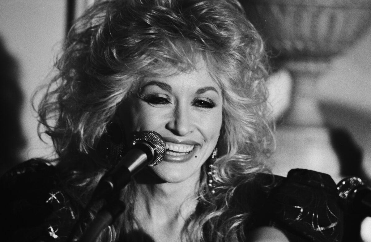 Muzica lui Dolly Parton, creștere uriașă după moartea artistei. „Jolene” a ajuns pe primul loc pe Spotify