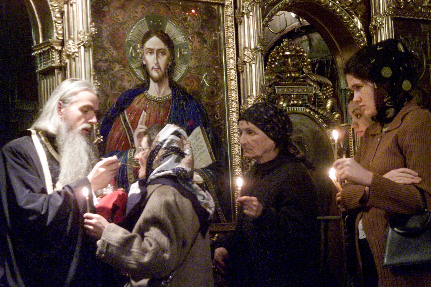 sfanta impartasanie in biserica ortodoxa