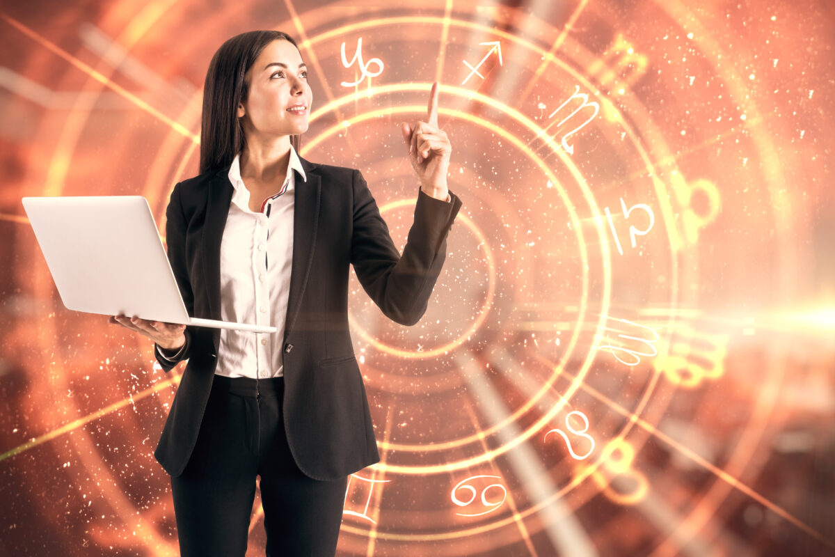 Horoscop carieră azi, 25 august 2026. Se împart cărțile în carieră azi! Cine prinde postul dorit și cine trebuie să stea cuminte